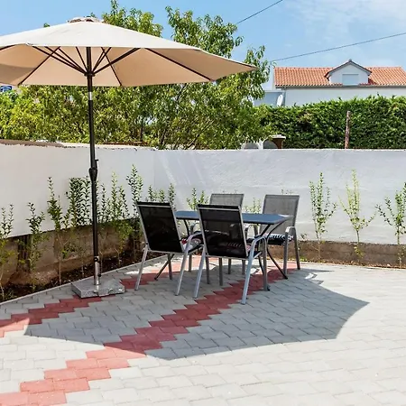 House Ivana Tribunj Σπίτι διακοπών